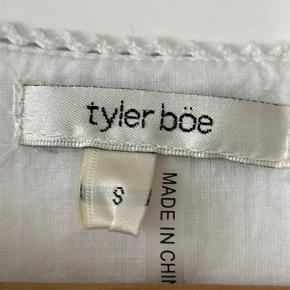 Tyler Boe Izzy Eyelet Topper Crochet Dress w Bell Sleeves Notch Neck White - Picture 6 of 15